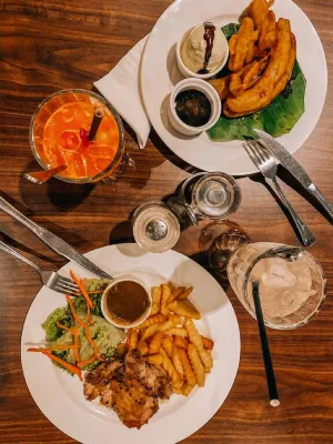 Regalia Residence @ KLCC View Sky Pool by MC Nổi bật Photos