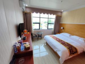 Longzhou Guilong Business Hotel