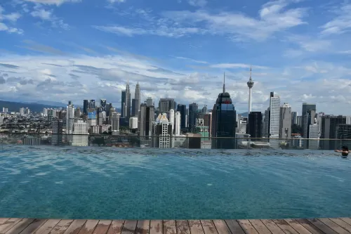 Regalia Residence @ KLCC View Sky Pool by MC Nổi bật Photos