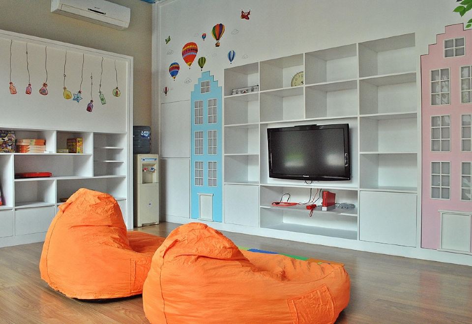 1. 쉐라톤 반둥 호..