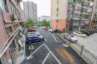 Baitang Hotel (Jiujiang Railway Station Bus Terminal Store) - parking