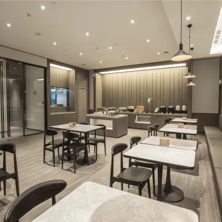 HanTing Hotel (Xixian New District Qinhan New City Changling Subway Station)
