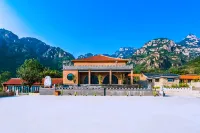 Jinta Xiangu Holiday Town Hotels near Xuanyuanmiao Ruins