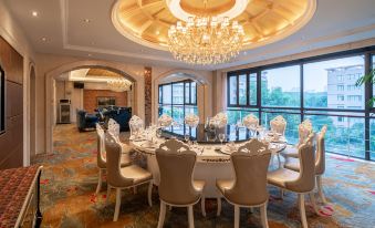 Luxury Blue Horizon Hotel (Wuxi Huishan Wanda Plaza)