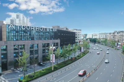 Atour Hotel (Suining Chuanshan High-speed Railway Station)