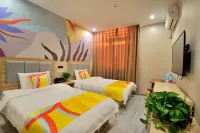 Pai Hotel (Suzhou Weiting Town Huayi Brothers Film City) Hotels near Zhongyuansi Commercial Street