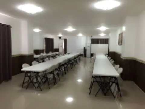 บลูคอรัลส์ บีชรีสอร์ท โรงแรมในดาอันบันตายัน