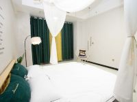 三门峡轻宿酒店 - 波西米亚风投影吊椅大床房