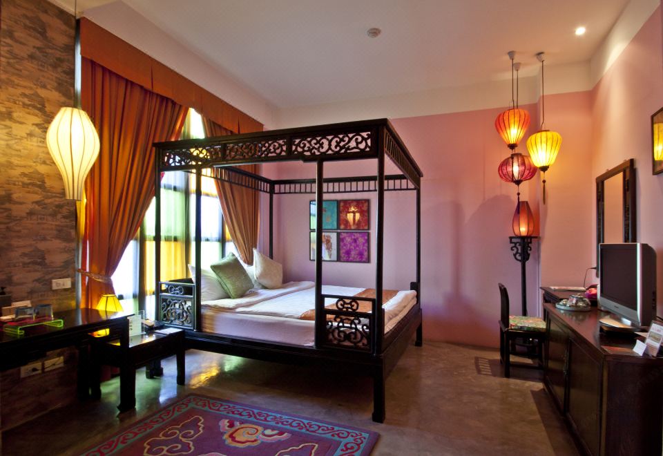 Shanghai Mansion Bangkok Over view