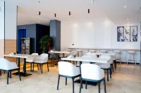 Baotou Longteng Hotel (Moore City East Railway Station Branch)