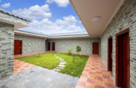 Yangchun Yunshan Green Lake Hot Spring Homestay