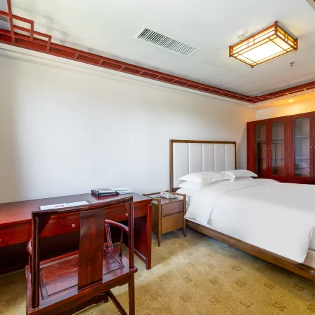 Qinhuangdao Arcadia Seaside Holiday Hotel
