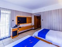 三亚林达海景酒店 - 豪华园景双床房