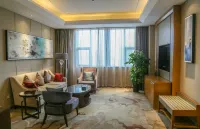 Wyndham Jingzhou - parking