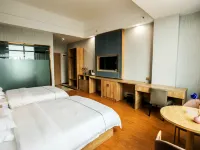 Ruili Manxing Boutique Hotel