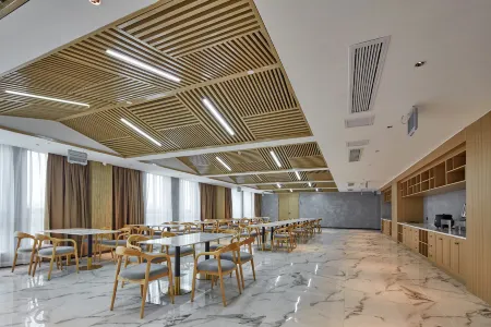 Jingfan Hotel Отели рядом с достопримечательностью «Chongqing Traffic Vocational Institute»