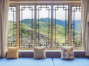 Xijiang Sanchunli Zhong Panorama Meisu