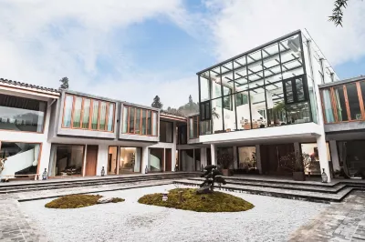 Four Seasons of the Mountain·Little Forest Hot Spring Guesthouse Các khách sạn ở Đại Ấp