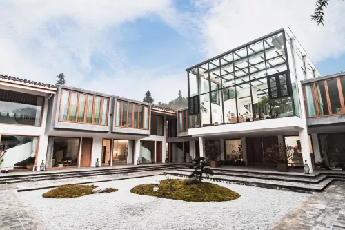 Four Seasons of the Mountain·Little Forest Hot Spring Guesthouse Hotels in Dayi