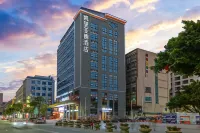 Kyriad Marvelous Hotel (Dongguan Huayang Lake University City Store) Hotel di Kota MaYong