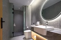 Squirrel Smart Hotel (Window of the World Branch)