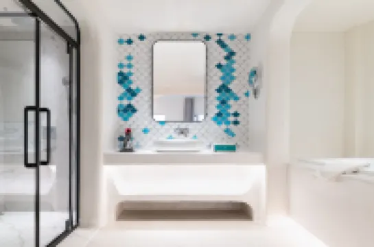 Sound on the Clouds Hotel Santorini, Dali