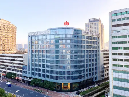 Hotel Brilliant Отели рядом с достопримечательностью «Quanzhou Textile Garment Vocational Institute»