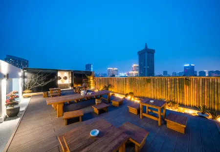 Yunfuli Yinsu Du Fu Thatched Cottage Business and Leisure B&B