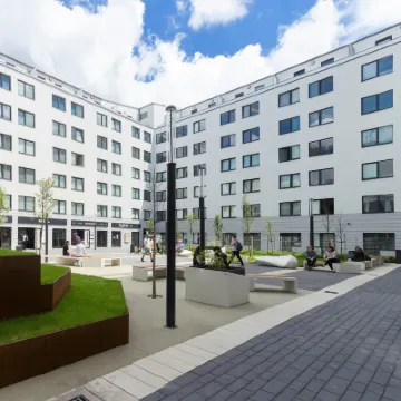 Dean's Home Budapest Hotels near Ferenc Liszt Intl. Airport