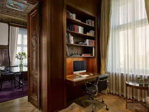 The Ritz-Carlton, Vienna