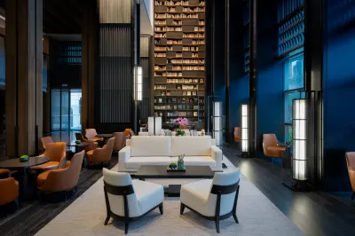 젠플라 호텔, 선전 첸하이 바오안구 스포츠 센터-수영장 주변 호텔