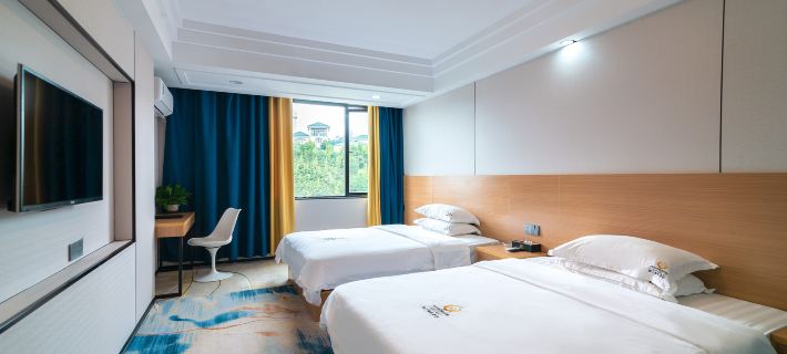 Fu Shi Hotel Hotels in Guangning County