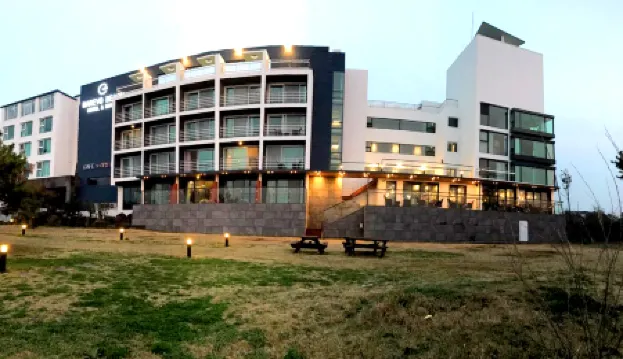 Jeju Marevo Beach Hotel Отели в г. Чеджу
