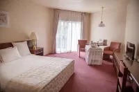 Santa Resort Hotel (Санта Резорт)