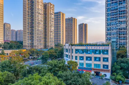 Yuzhou Dongguan • Chan Mo Hotel (Jiangyang Zhangba Guiyuanlin Park Branch) Отели рядом с достопримечательностью «Zhangba Guiyuan Forest»
