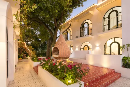 Shanghai Zuoxi Holiday Villa Отели рядом с достопримечательностью «Shanghai Vocational and Technical College of Traffic (Pudong Campus)»