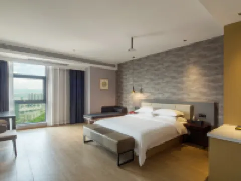 Moonlight Hotel in the City (Wing Yi Plaza) Hotels in Daying