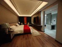 Ngawa County Yue Liang Hai Hotel