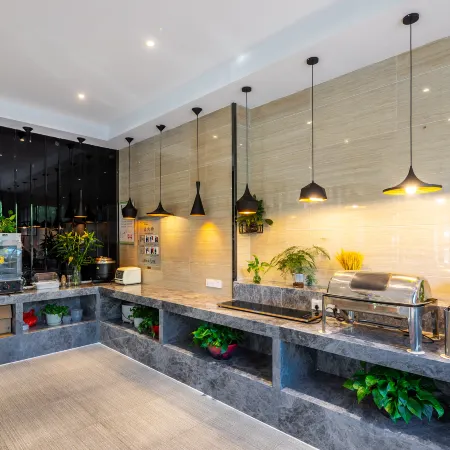 Qingmu Hotel (Wanda Plaza, Changjiang East Road, Chaohu)