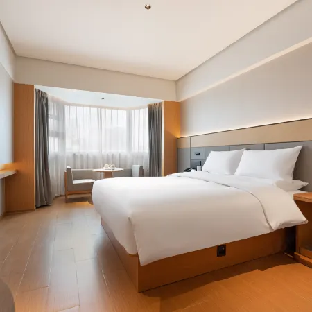 JI Hotel (Qionghai Yinhai Road)