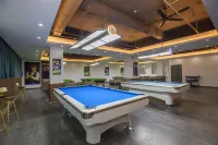 Hollyston Hotel (Jinjiang Sunshine Times Square Airport)