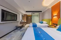 Dongchen Holiday Hotel (Yichang Yiling Wanda Square) Hotels near Yichang Yiling Passenger Transport Terminal