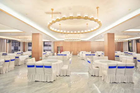 Deyang Golden Carlley Hotel