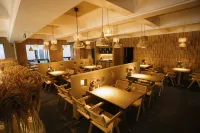 Xinlü Resort Hotel (Formerly Xinjiang Culture and Tourism Air Grassland Resort Hotel), Nalati