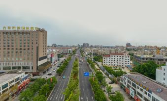 Gujing Junlai International Hotel (Chiyu Mansion Branch)