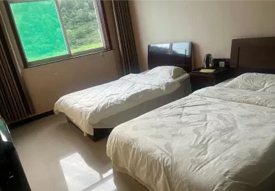 Jiaocheng Ziyunxuan Hotel Hotels near Pangquan Groove