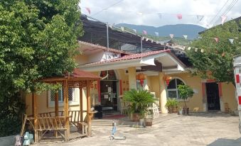 Hanyuan Zaozilin Resort