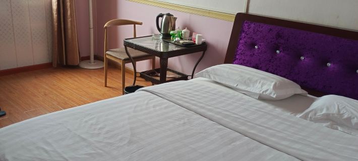 Luojiang Jinyuan Hotel Hoteles en Deyang