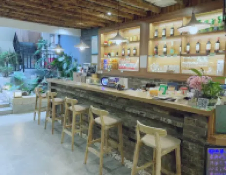 Juxian College hotel