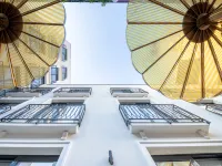 Hotel Calisi Hotels near سبلافوفي